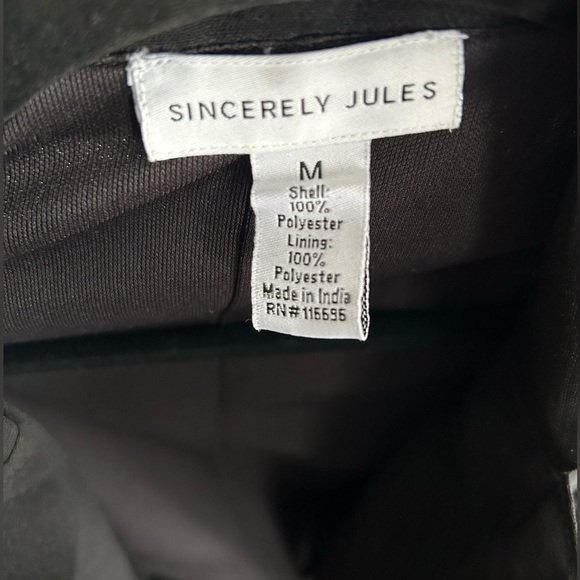 Beautiful Black dress up long button vest with liner - Picture 4 of 4